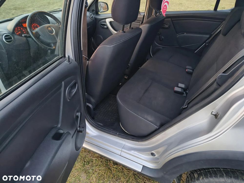 Dacia Sandero - 9