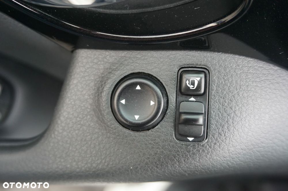 Nissan Qashqai 1.3 DIG-T DCT N-CONNECTA - 11