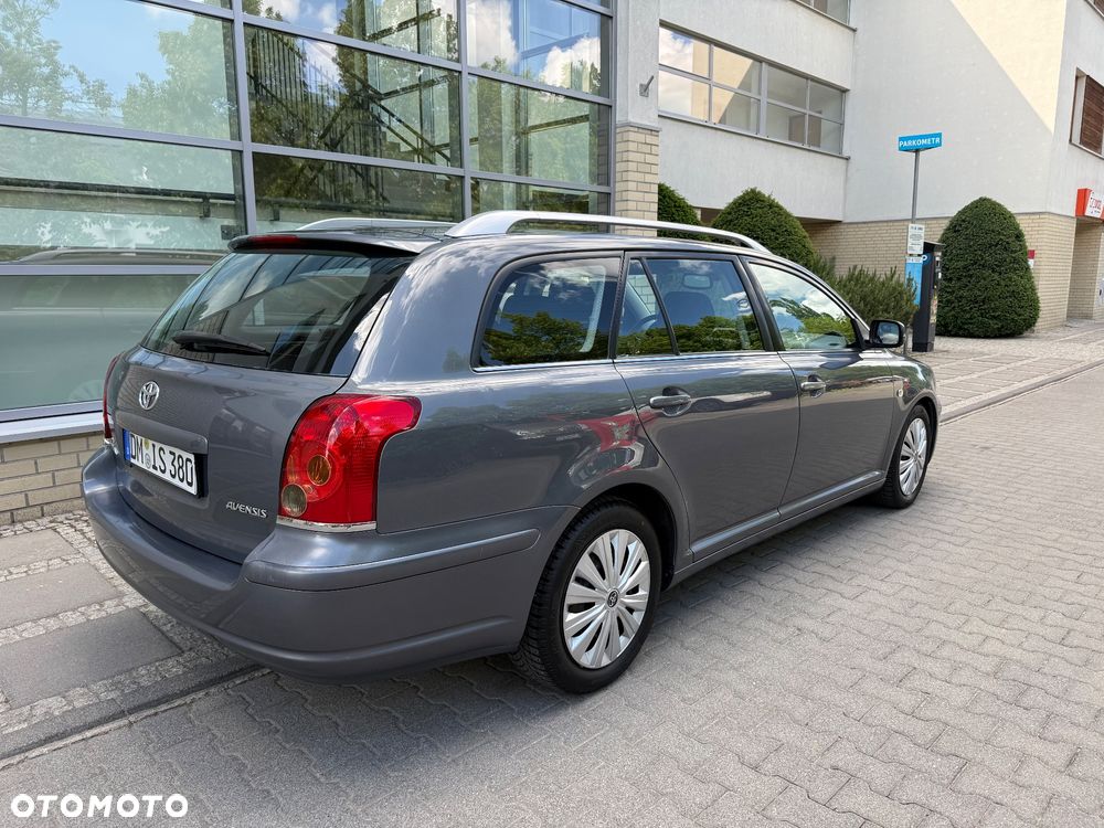 Toyota Avensis 1.8 VVT-i Terra - 14
