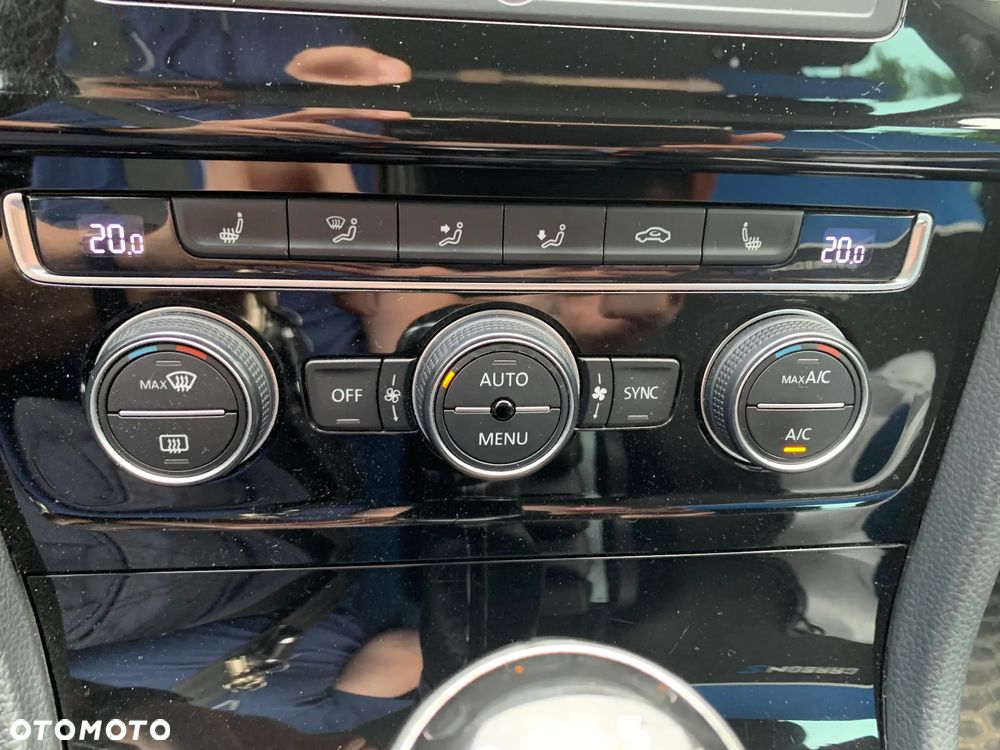 Volkswagen Golf 1.2 TSI BlueMotion Technology Cup - 20