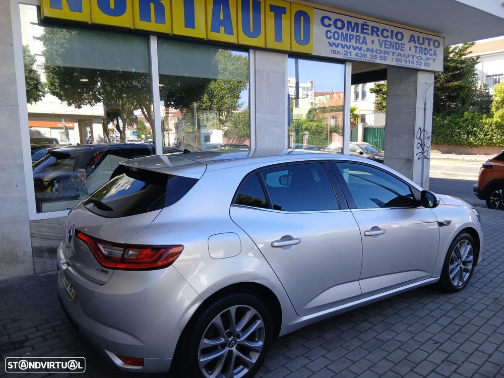Renault Mégane 1.5 dCi GT Line EDC - 4