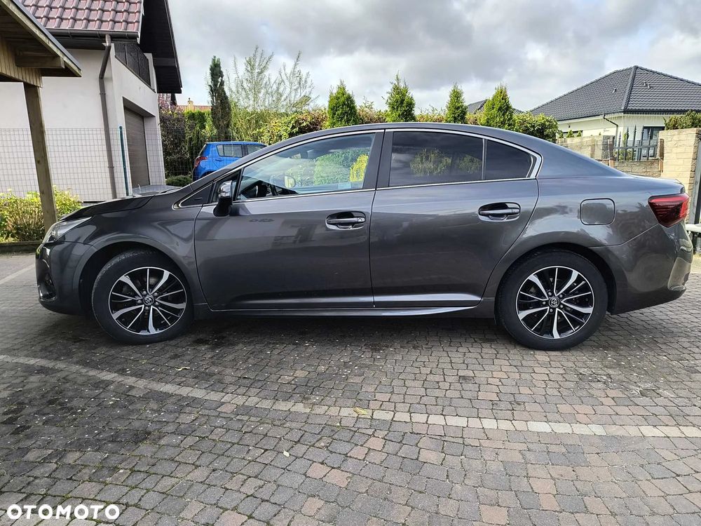Toyota Avensis 1.8 Premium - 7