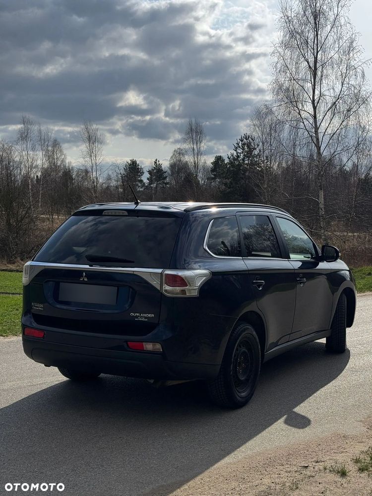 Mitsubishi Outlander 2.2 DID Instyle Navi - 2