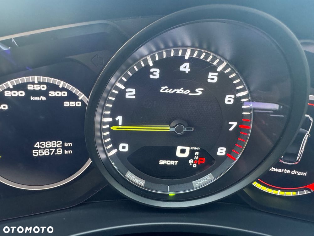 Porsche Panamera Turbo S E-Hybrid - 29