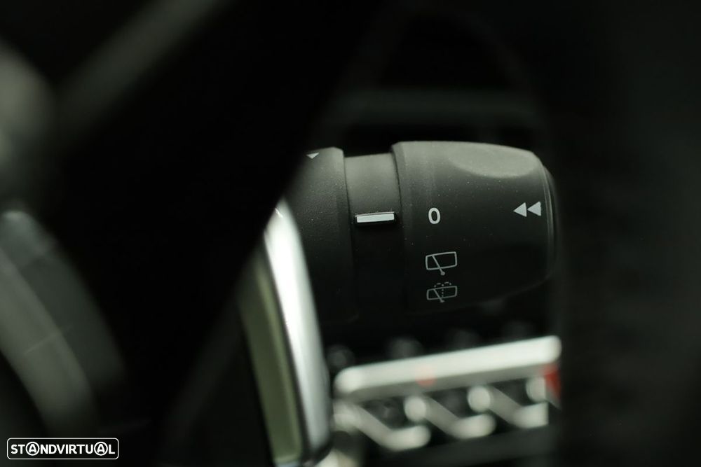 Peugeot 208 1.2 PureTech Allure EAT8 - 19