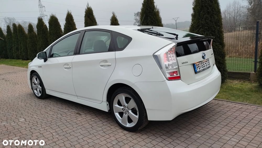 Toyota Prius (Hybrid) Comfort - 18