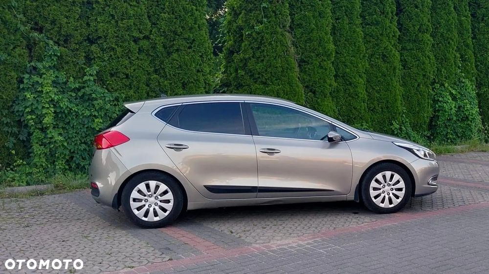 Kia Ceed 1.4 M - 11