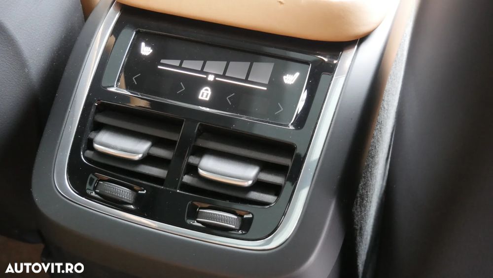 Volvo XC 60 B4 D AWD Geartronic Inscription - 39