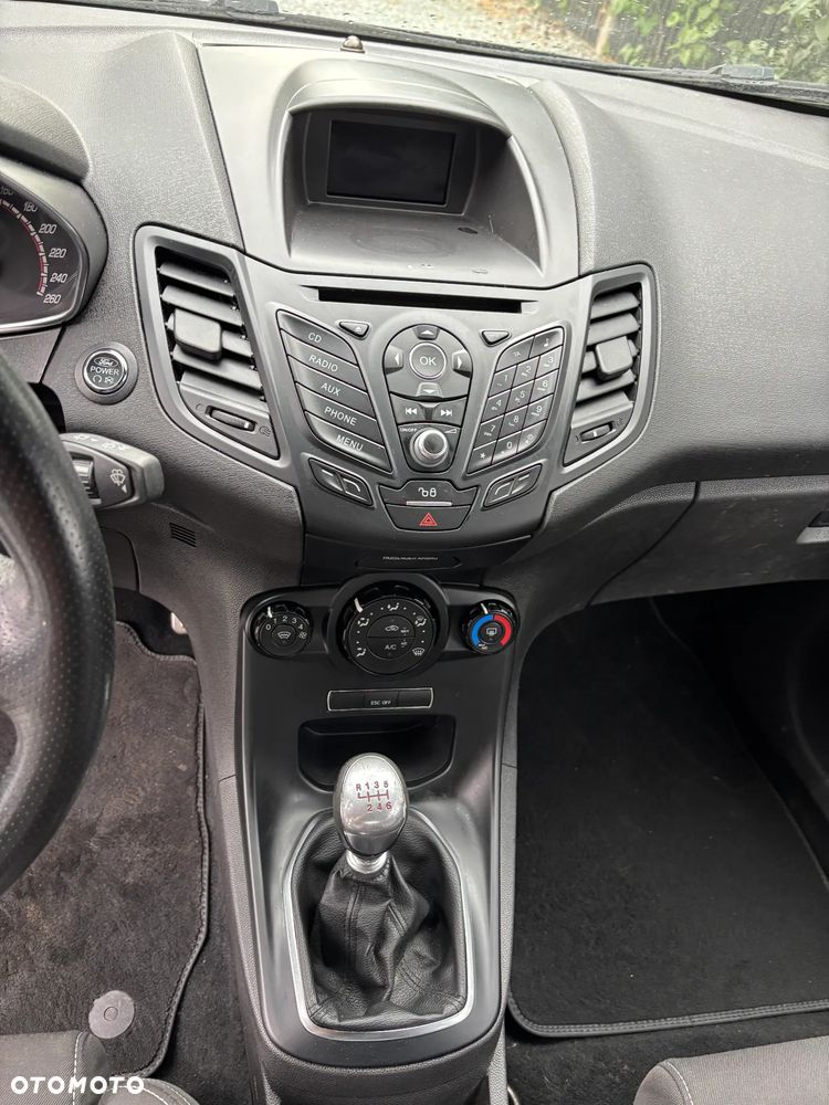Ford Fiesta 1.6 EcoBoost ST - 15