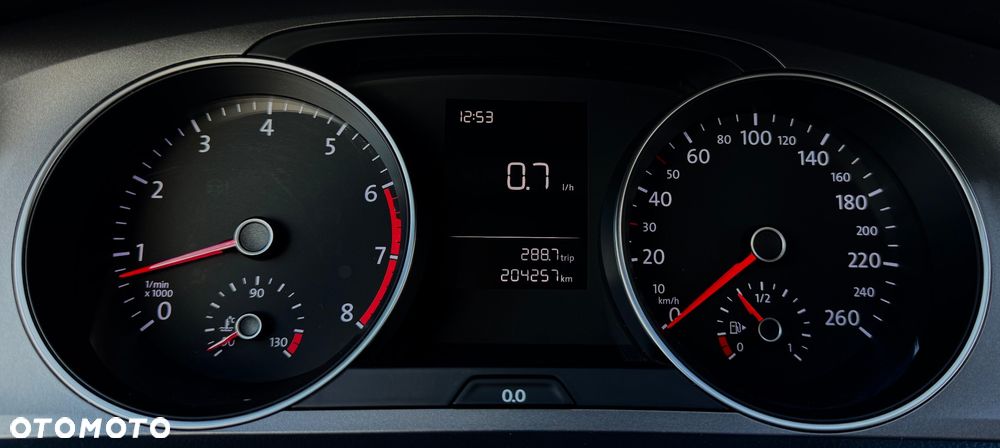 Volkswagen Golf - 22