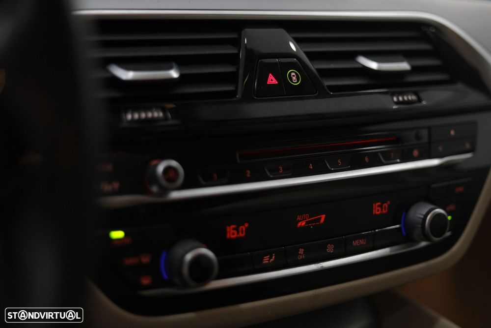 BMW 520 d Auto - 16