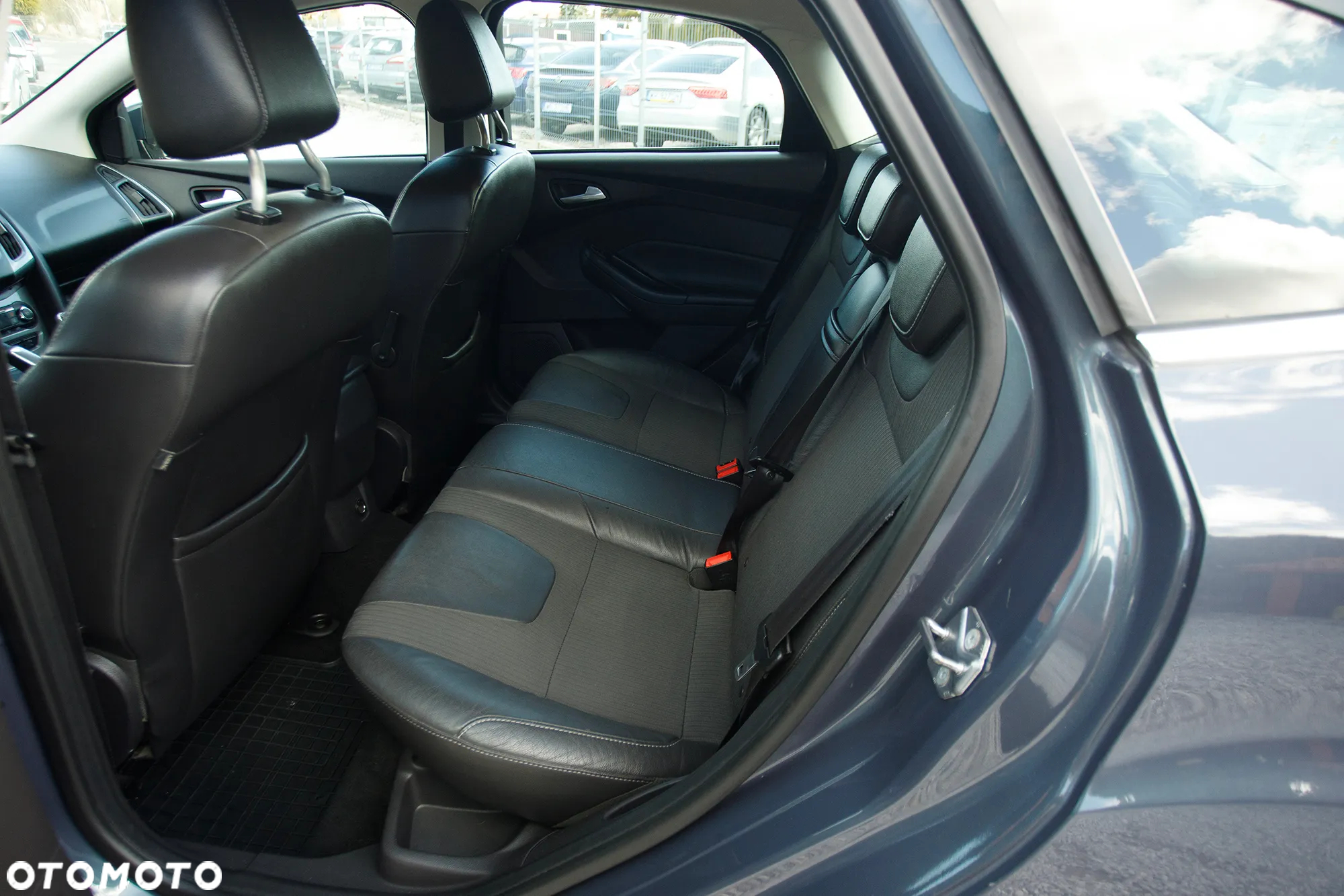Ford Focus - 30