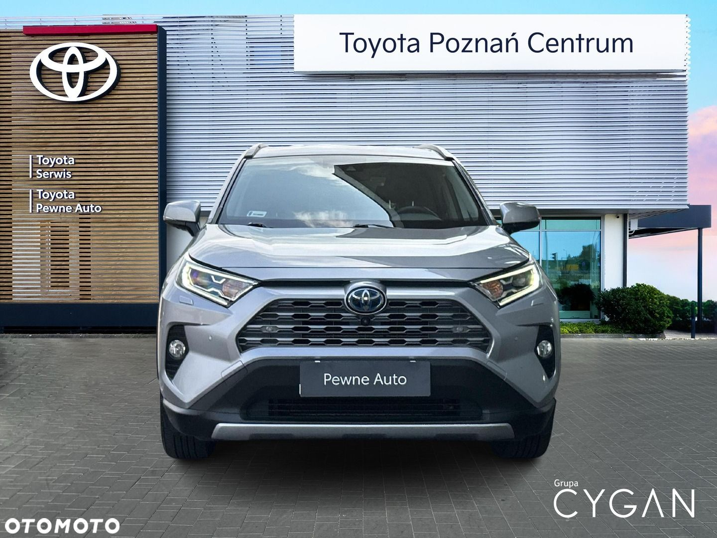 Toyota RAV4 - 8