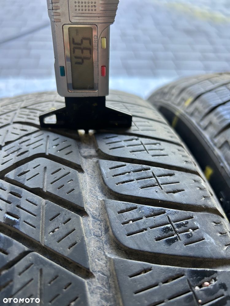 Opony Zimowe Pirelli Scorpion 225/55/19 - 3