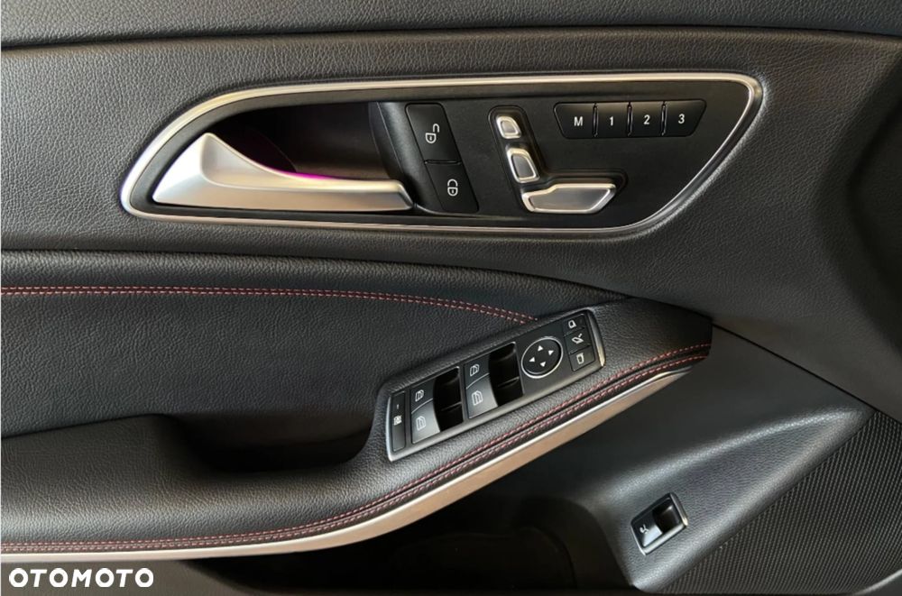 Mercedes-Benz CLA AMG 45 4-Matic - 28