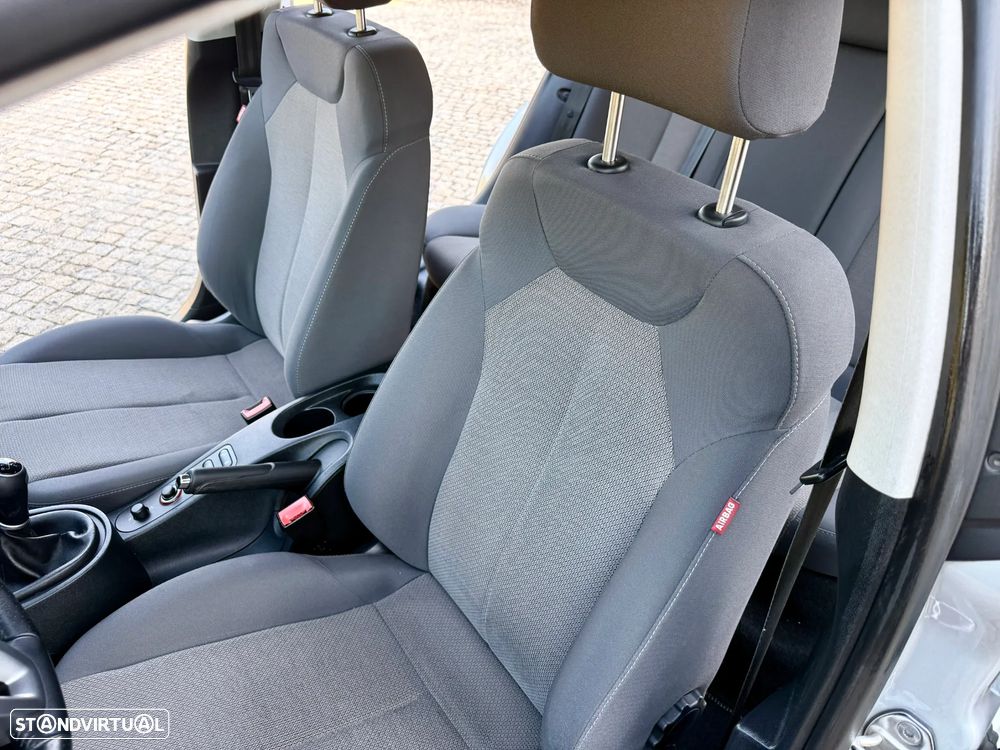 SEAT Leon 1.6 TDI ECOMOTIVE Sport Start/Stop - 20