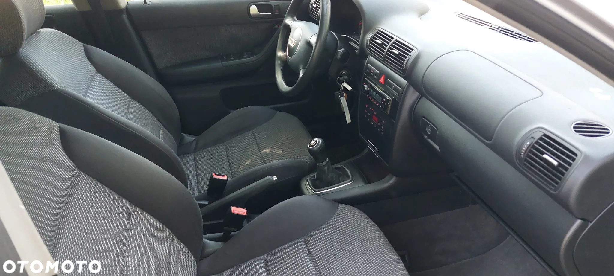 Audi A3 1.6 Ambiente - 23