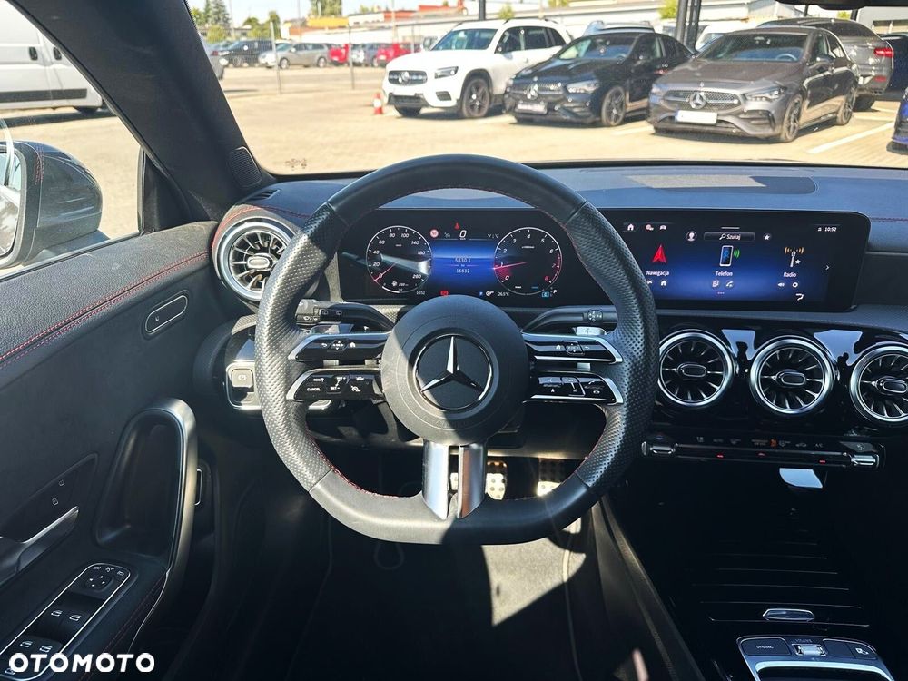 Mercedes-Benz CLA - 9