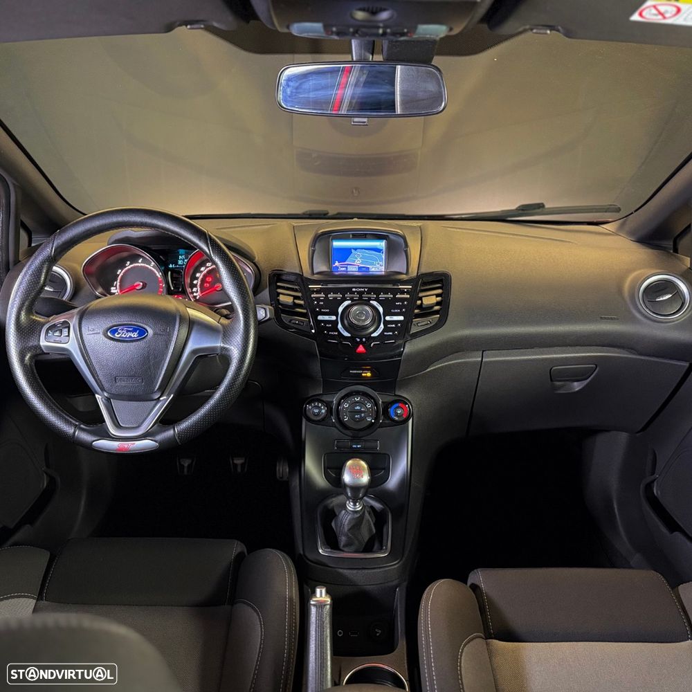 Ford Fiesta 1.6 T ST - 17