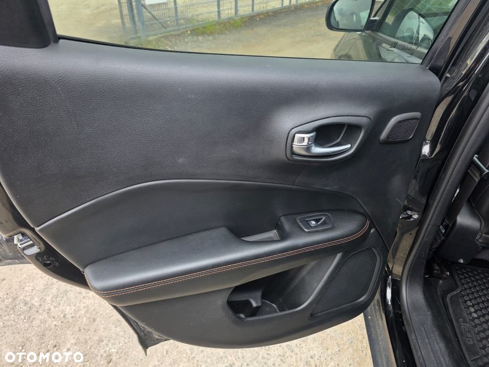 Skoda Octavia 2.0 TDI DSG Clever - 17