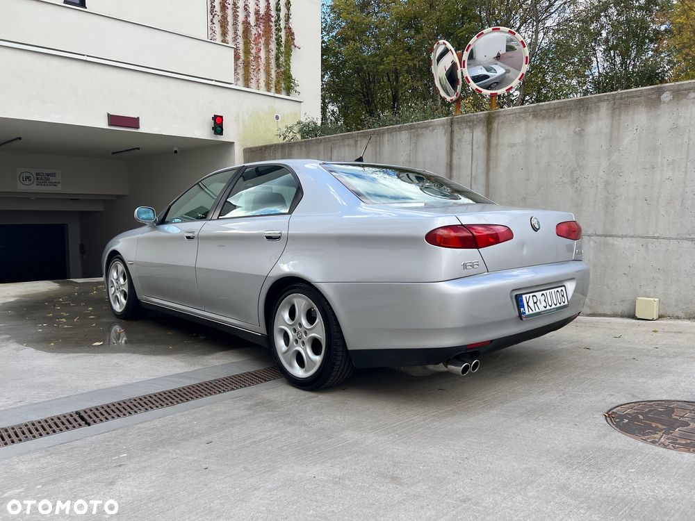 Alfa Romeo 166 3.0 V6 24v Sportronic - 3