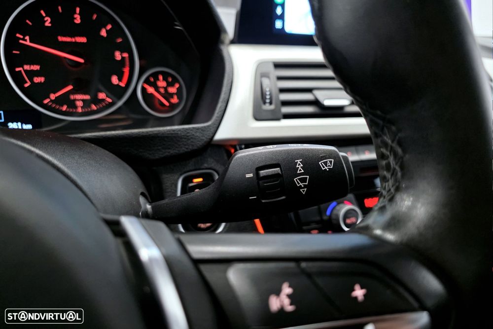 BMW 318 d Touring - 16