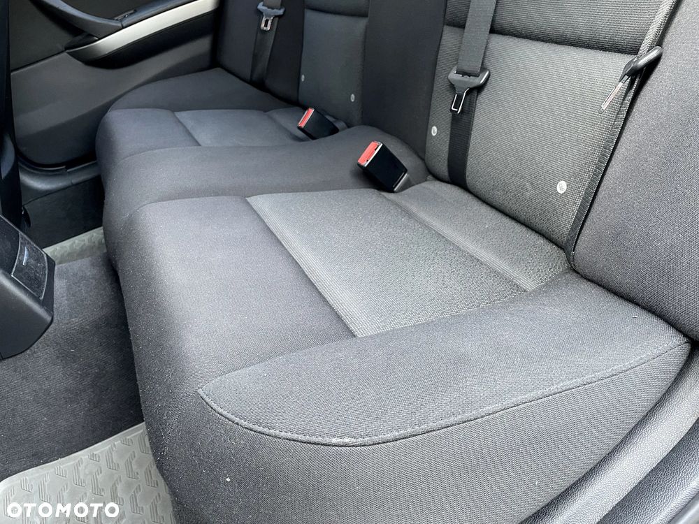 BMW Seria 3 320d DPF - 34