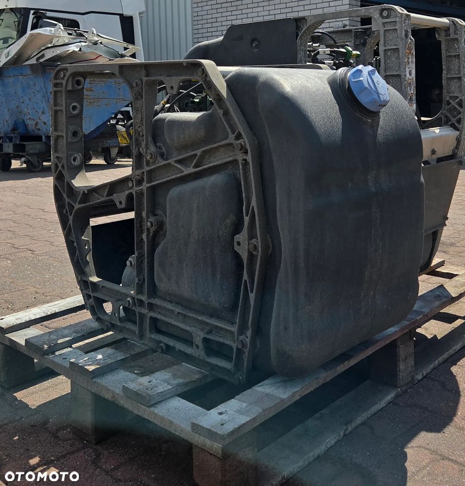Zbiornik ADblue Renault gama T Volvo FH4 - 1