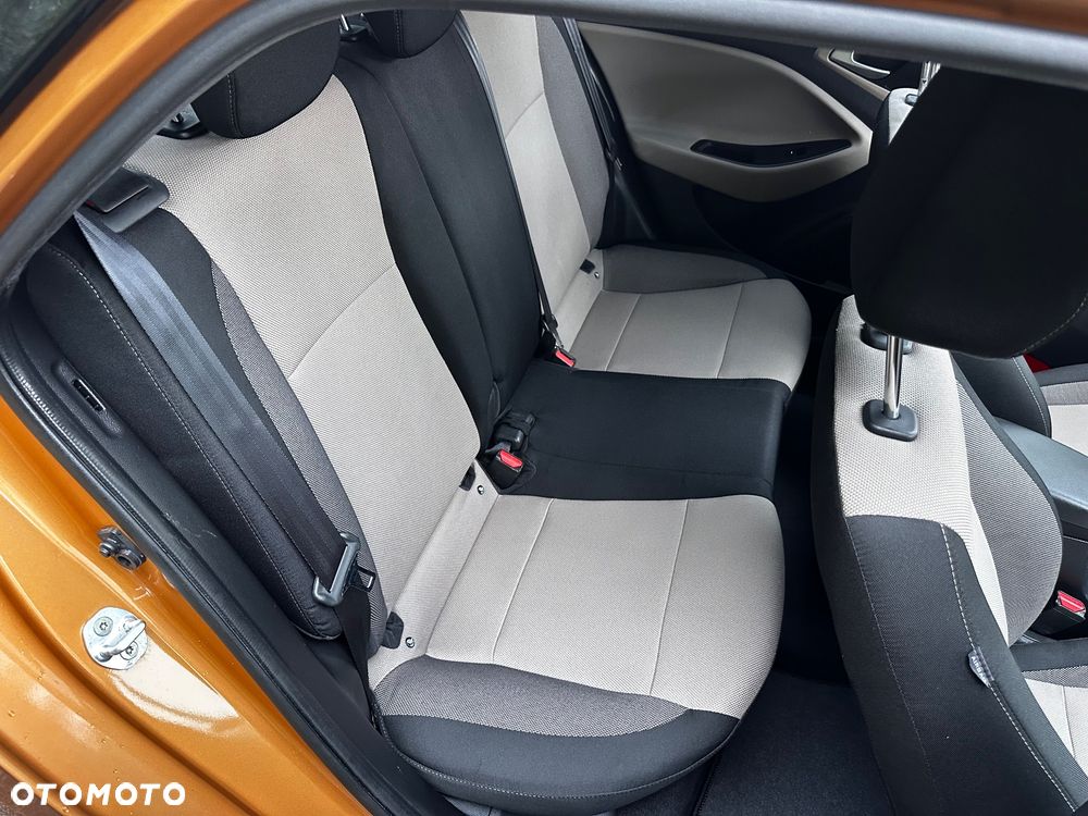 Hyundai i20 blue 1.2 YES!+ - 40