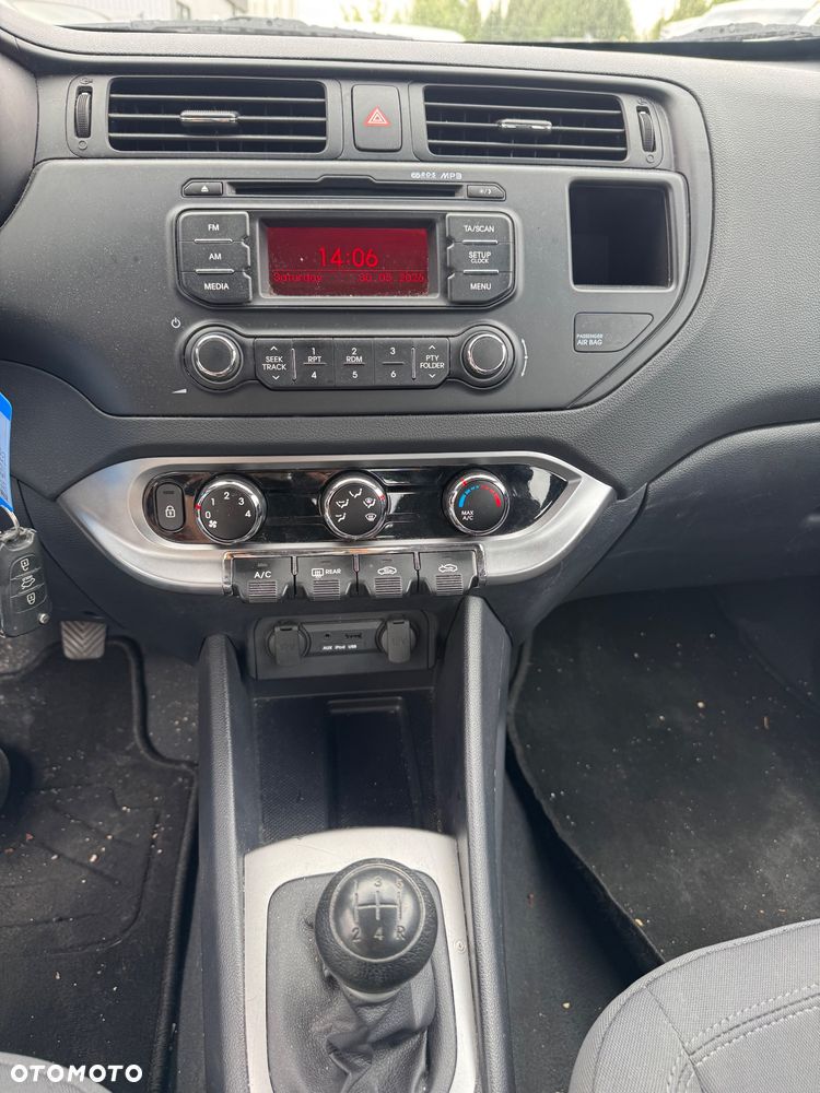 Kia Rio - 9