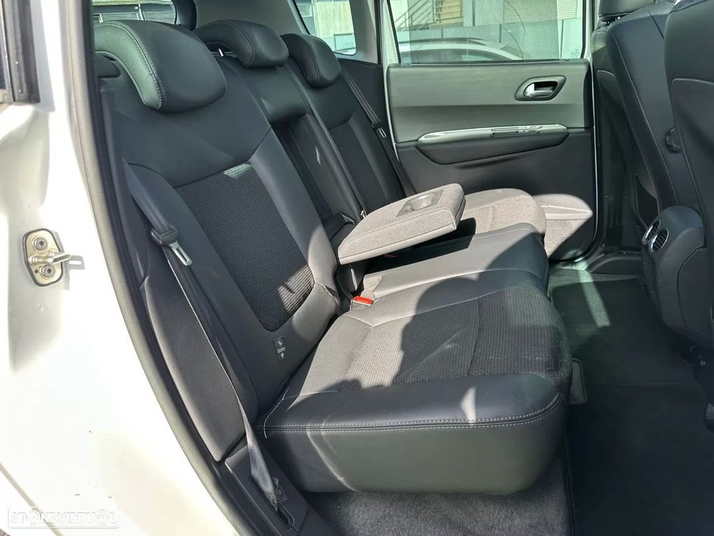 Peugeot 3008 1.6 e-HDi Allure 2-Tronic - 36