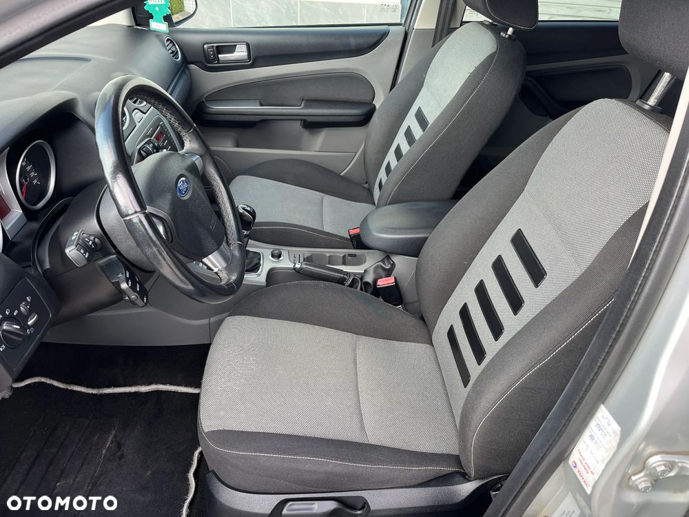 Ford Focus - 12