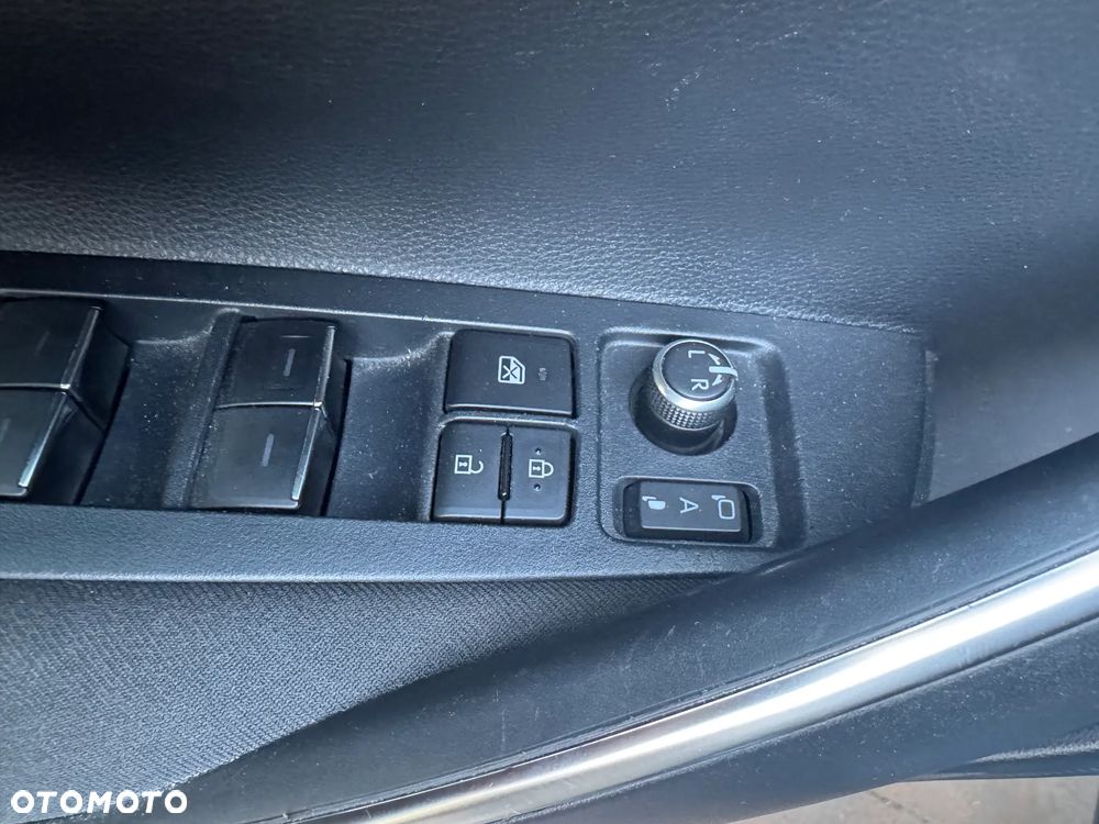 Toyota Corolla 1.8 Hybrid Comfort - 16