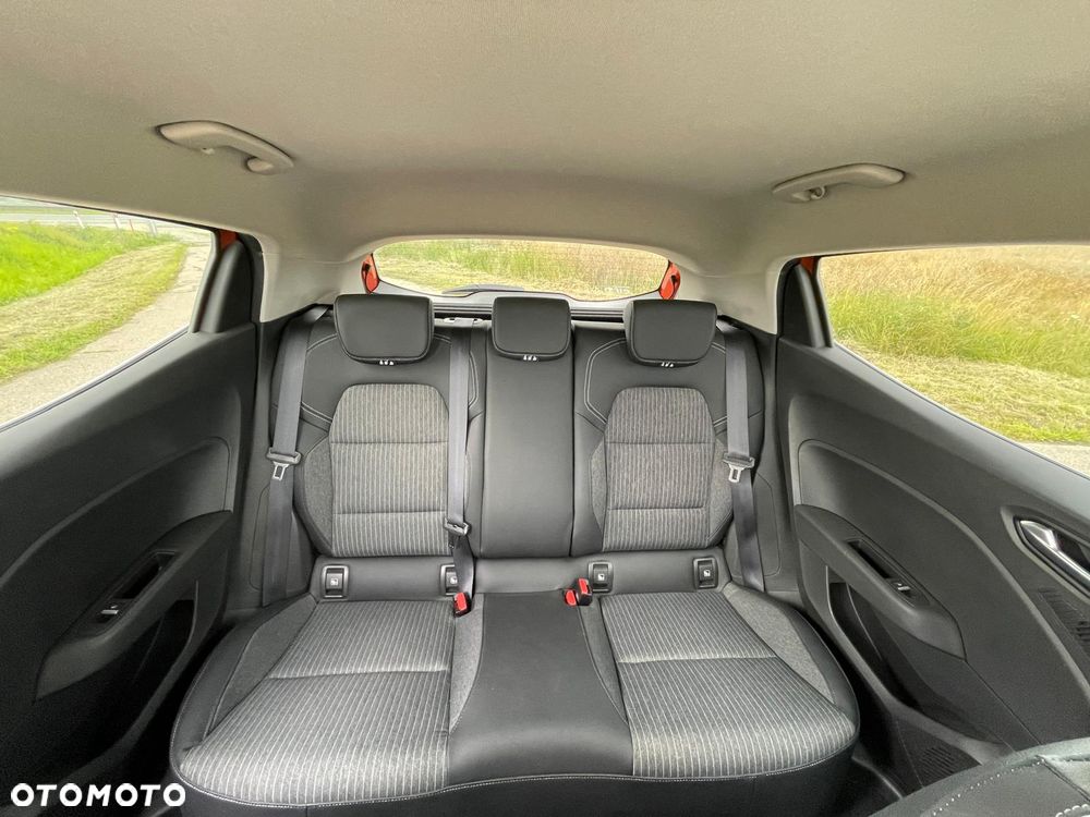 Renault Clio - 23