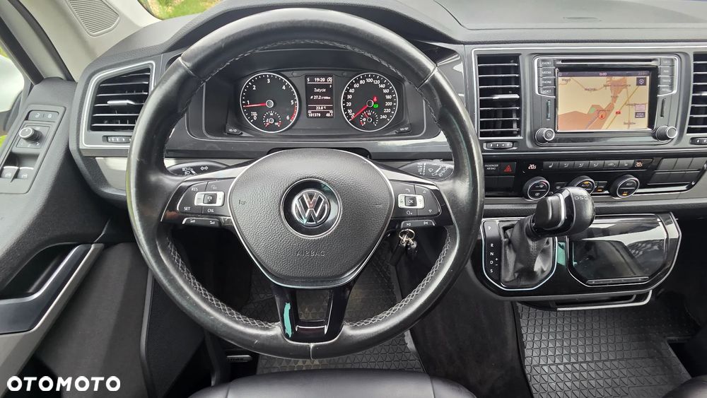 Volkswagen Multivan - 12
