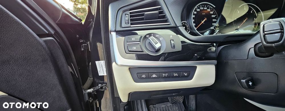 BMW Seria 5 520d Efficient Dynamics Edition Luxury Line - 16