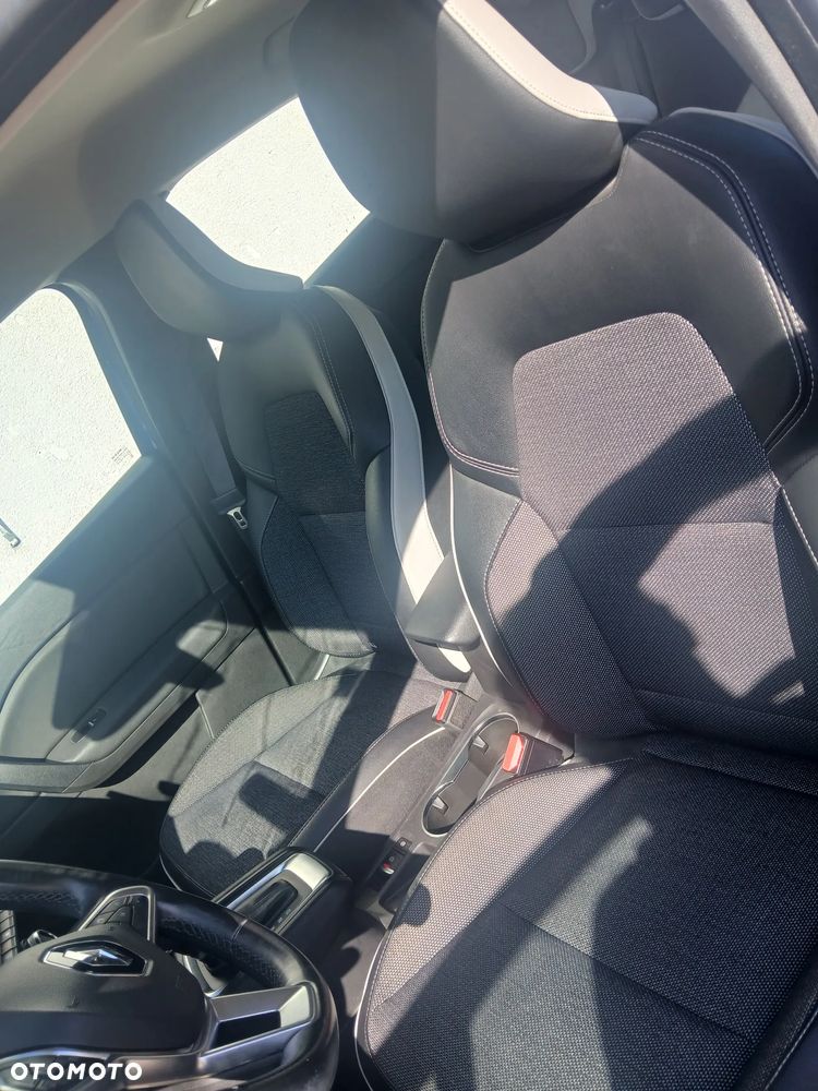 Renault Captur 1.3 TCe Intens EDC - 21