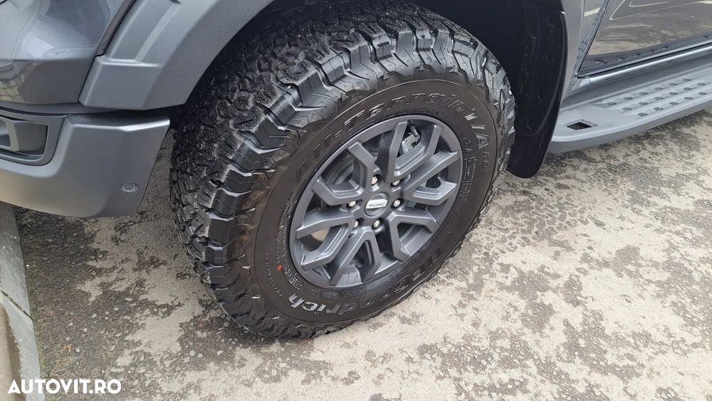 Ford Raptor - 12