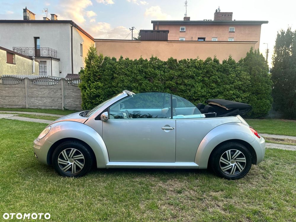 Volkswagen New Beetle 1.6 - 4