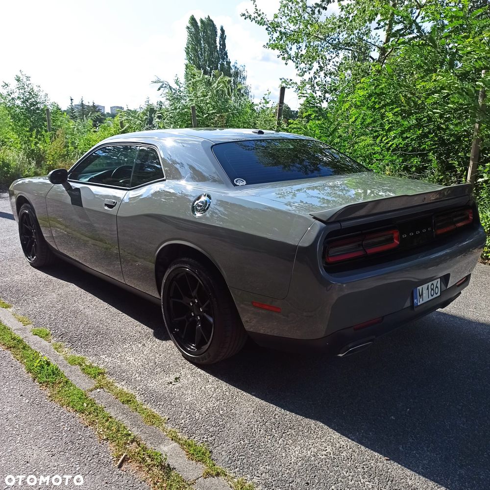 Dodge Challenger 3.6 SXT - 3