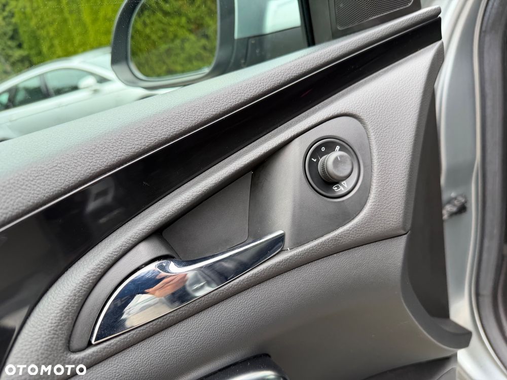 Opel Insignia 2.0 Turbo Sport - 30