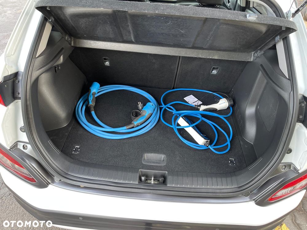 Hyundai Kona 64kWh Premium - 39