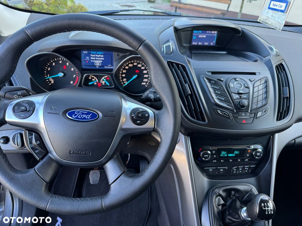 Ford Kuga - 32