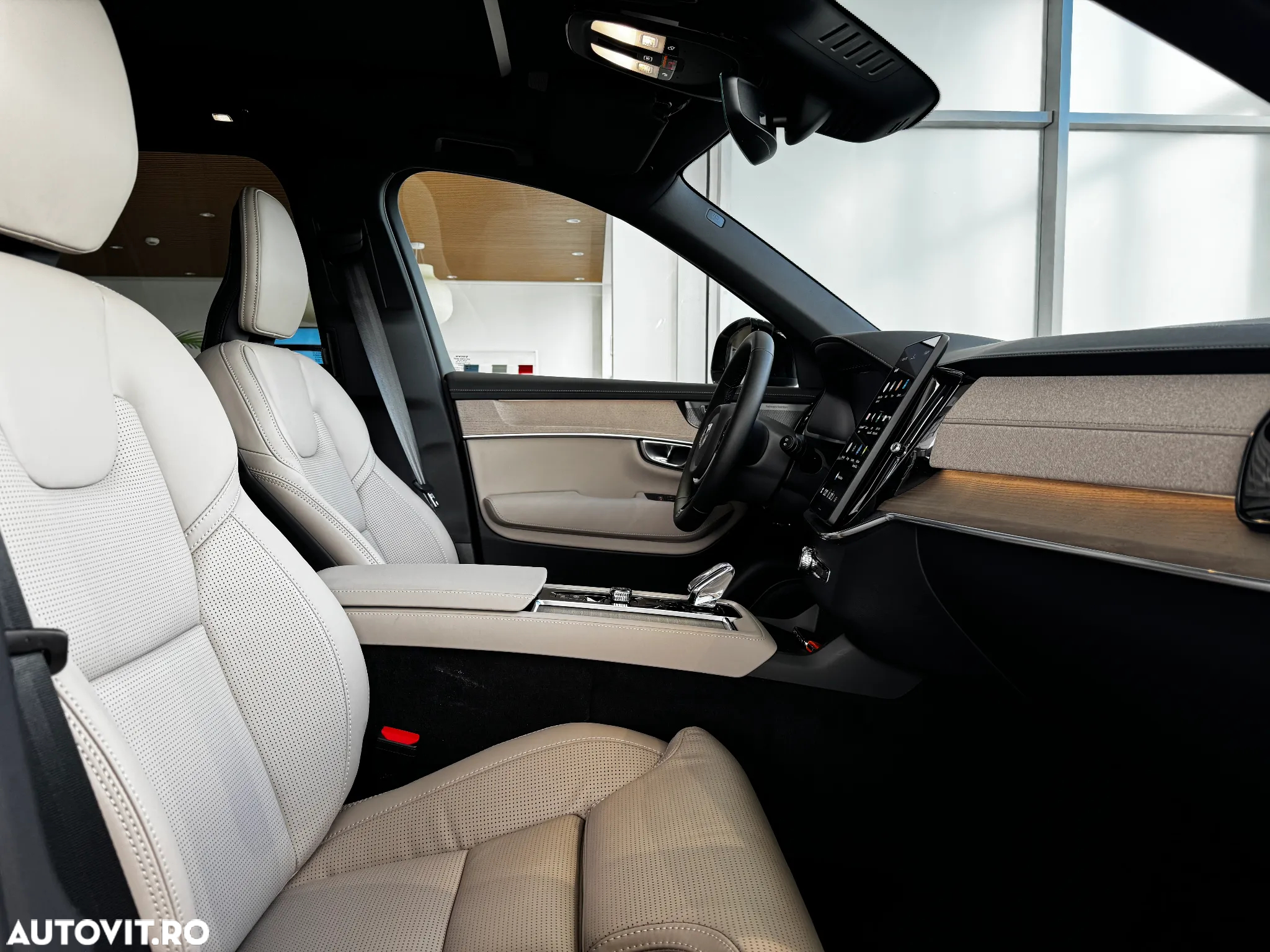 Volvo XC 90 Recharge T8 AWD Plus Dark - 18