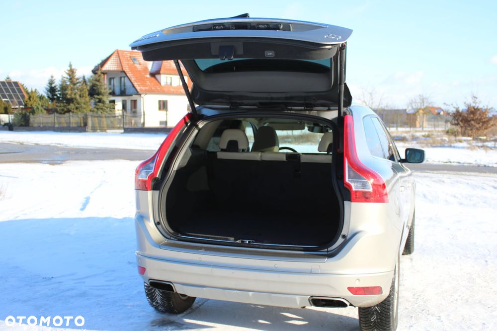 Volvo XC 60 - 4