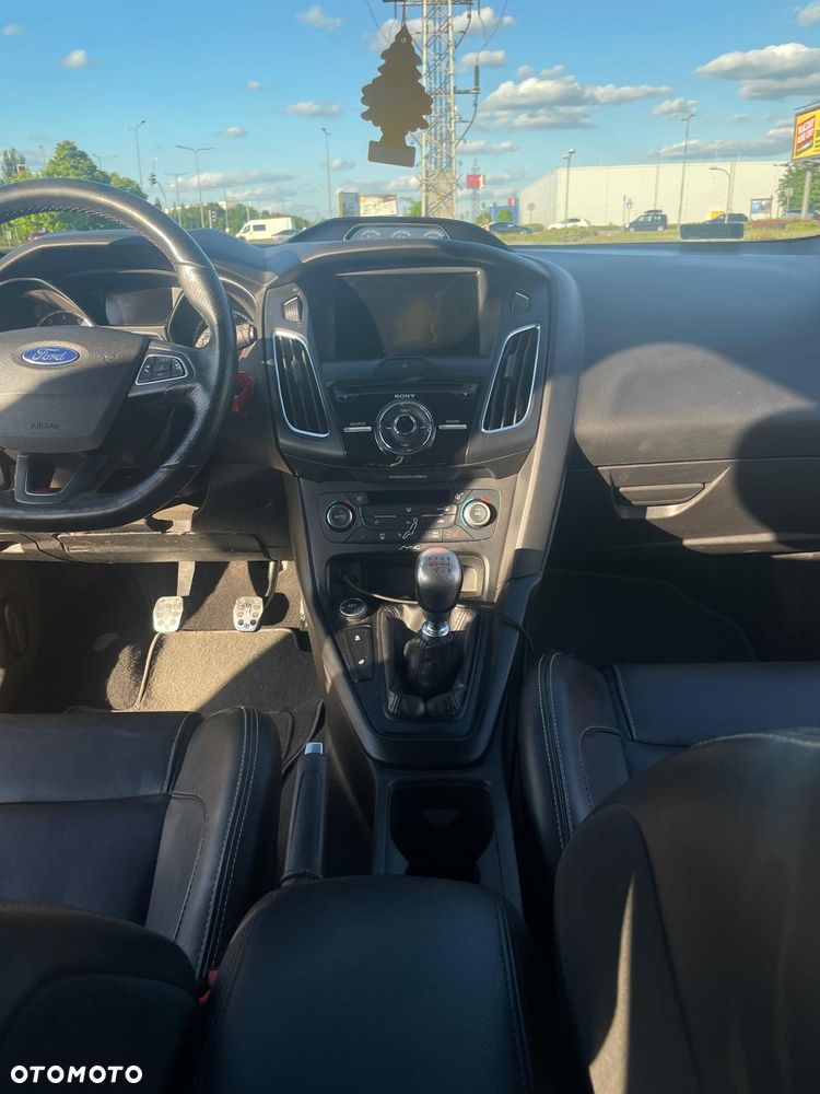 Ford Focus 2.0 EcoBoost ST - 21