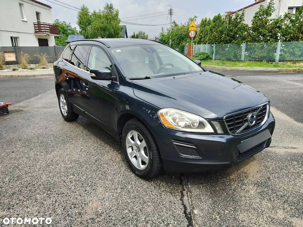 Volvo XC 60 D4 Geartronic Momentum - 4