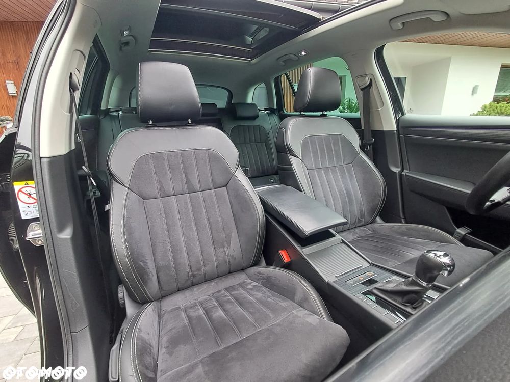 Skoda Superb 2.0 TDI DSG Premium Edition - 20