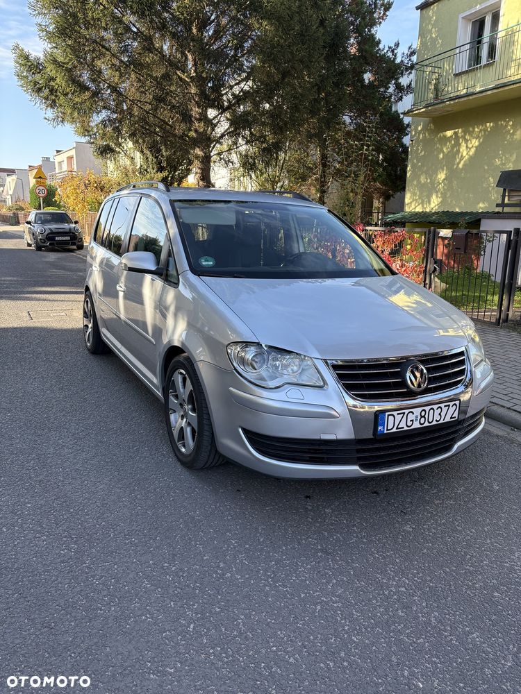 Volkswagen Touran - 3