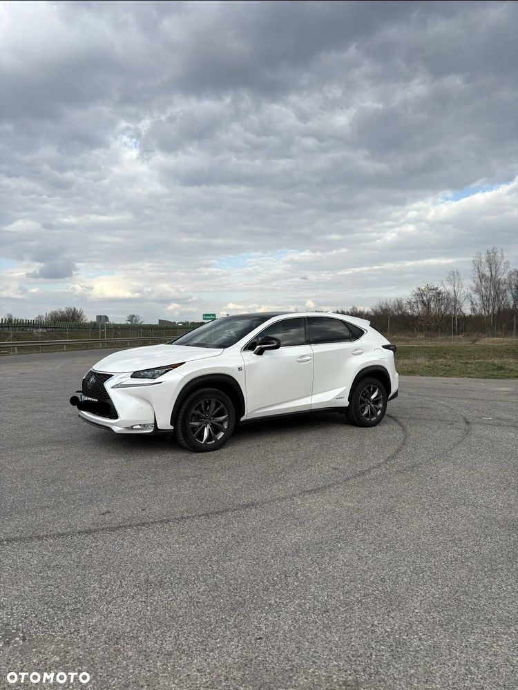 Lexus NX 300h F Sport AWD - 1